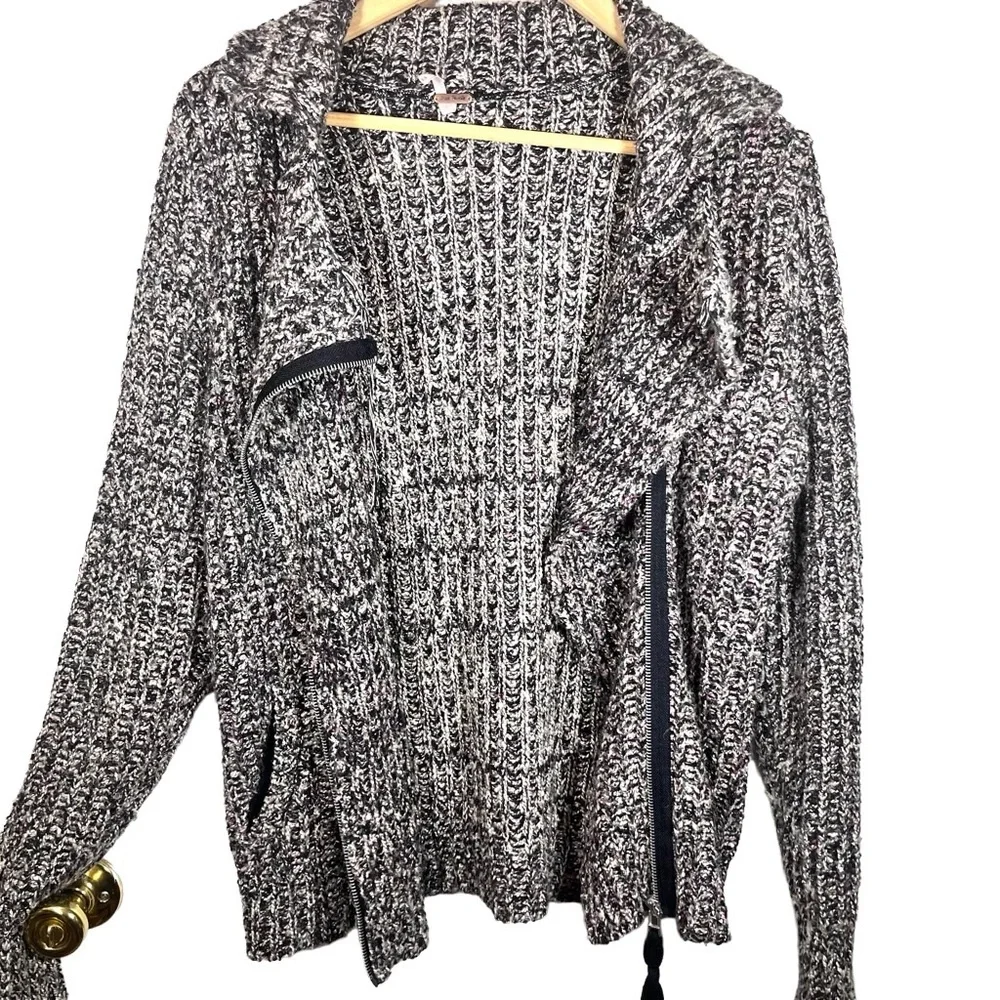 Free People Ribbed Knit Asymmetrical Zipper Moto Jacket Size Medium - Picture 2 of 8